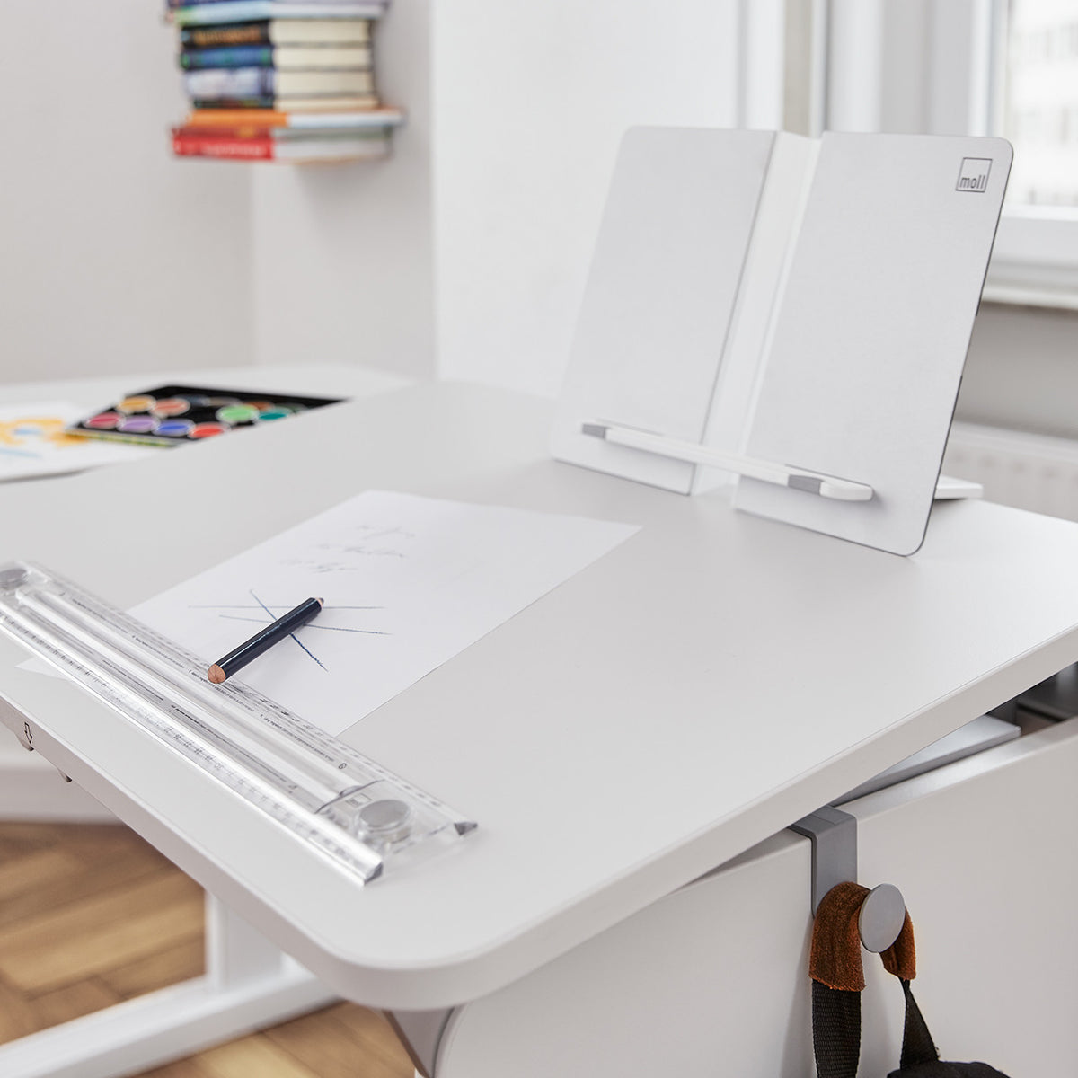 moll Champion Desk - Right Up, Ergonomic Comfort